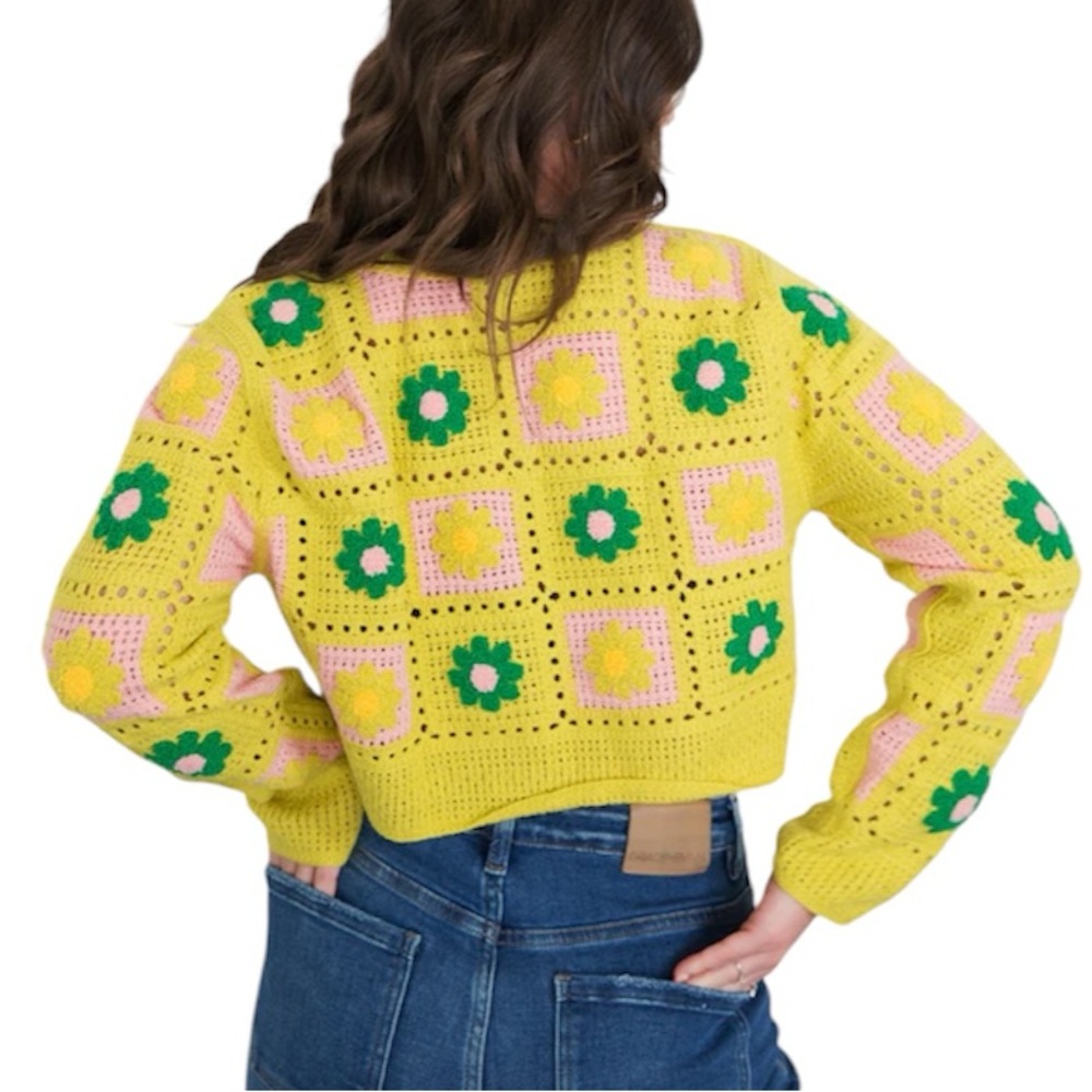 ❗️NWT❗️FLORAL CROCHET CROPPED CARDIGAN D - Picture 2 of 8